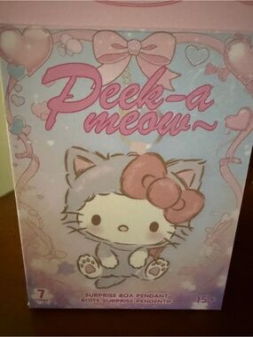 Hello Kitty Peek-a-Meow Surprise Box Pendant - NWT